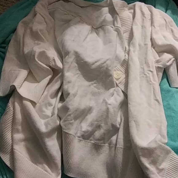 Cardigans - Picture 5 of 5